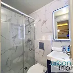 Urban Flat 09 - Stylish Triplex Champs-elysees *