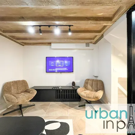 Urban Flat 09 - Stylish Triplex Champs-elysees Apartment