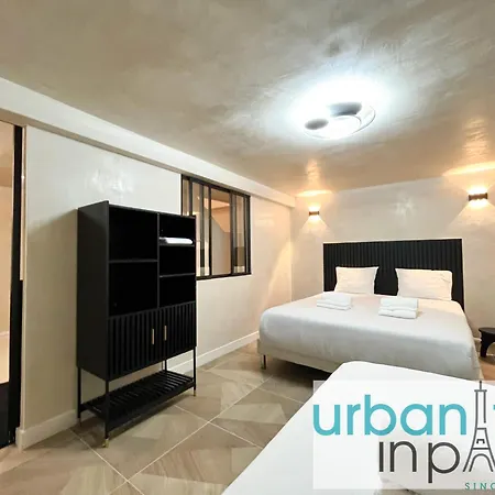 Urban Flat 09 - Stylish Triplex Champs-elysees *