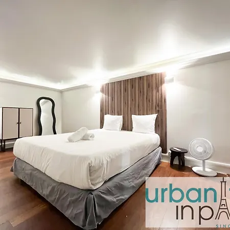 Urban Flat 09 - Stylish Triplex Champs-elysees *