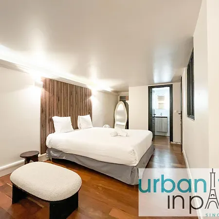 Urban Flat 09 - Stylish Triplex Champs-elysees Paris