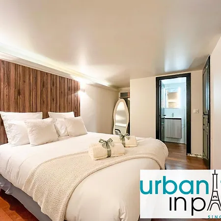Urban Flat 09 - Stylish Triplex Champs-elysees Apartment *