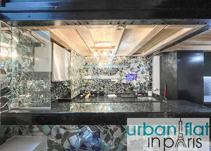 Urban Flat 09 - Stylish Triplex Champs-elysees アパート