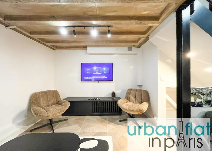 Urban Flat 09 - Stylish Triplex Champs-elysees Apartment