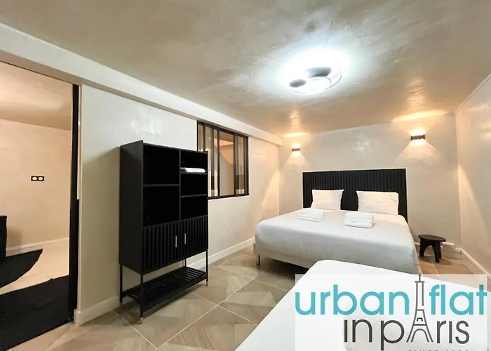 Urban Flat 09 - Stylish Triplex Champs-elysees *