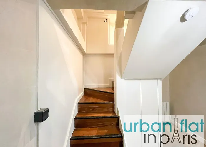 Urban Flat 09 - Stylish Triplex Champs-elysees * パリ