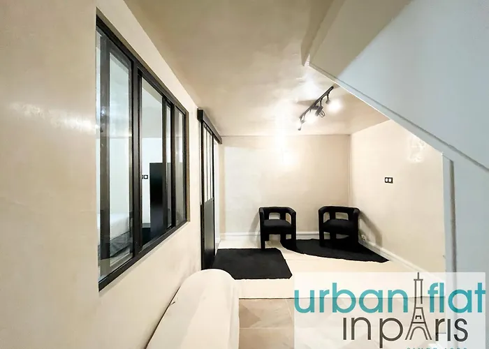 アパート Urban Flat 09 - Stylish Triplex Champs-elysees パリ