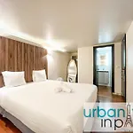 Urban Flat 09 - Stylish Triplex Champs-elysees アパート パリ